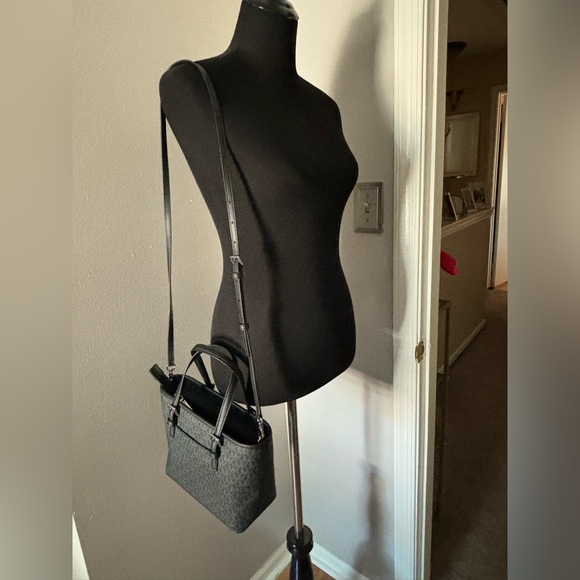 Jet Set Travel Extra-Small Logo Top-Zip Tote Bag NWT - Picture 12 of 12